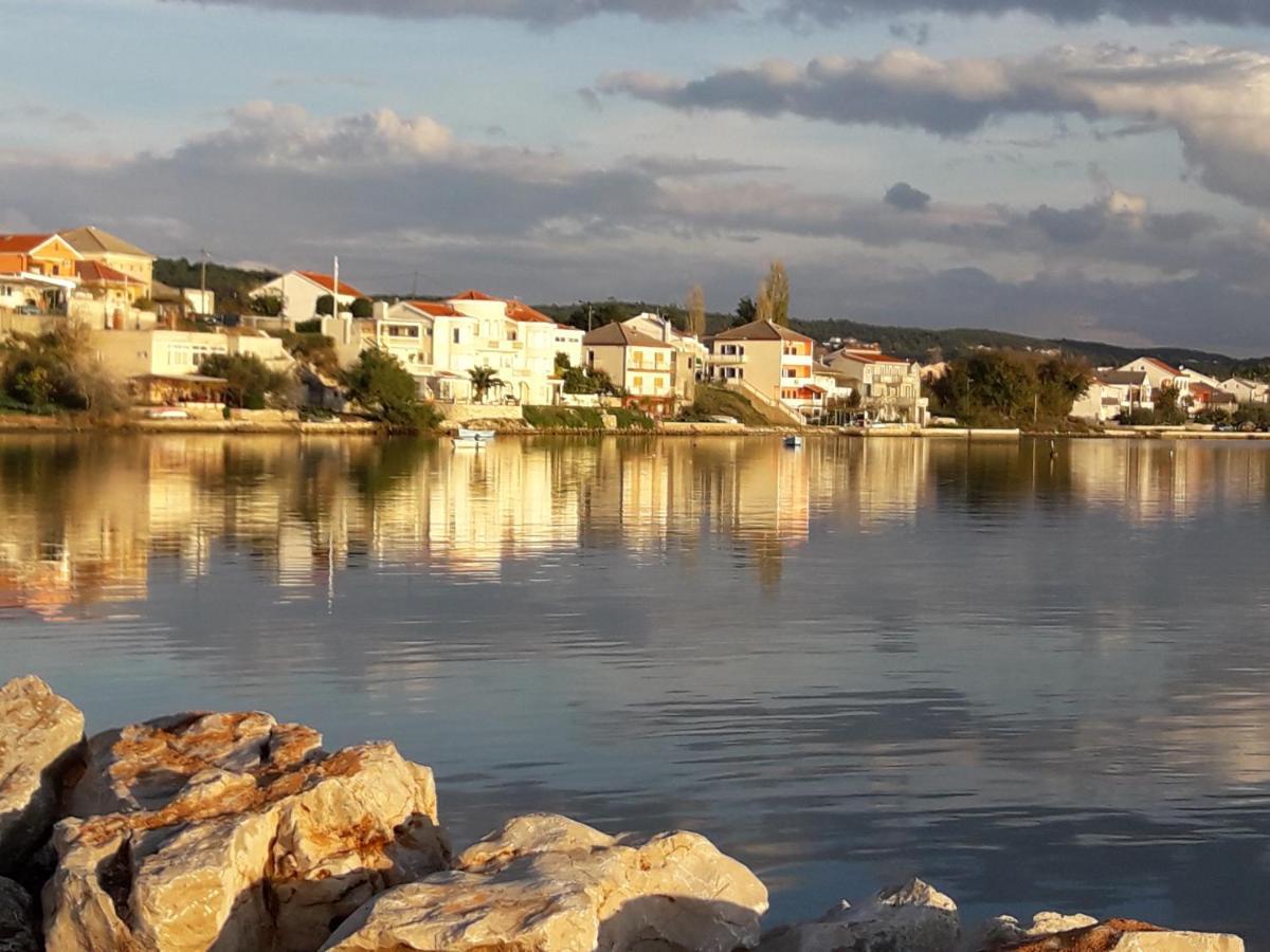 Apartmani Mirko Ljubac Ražanac 외부 사진