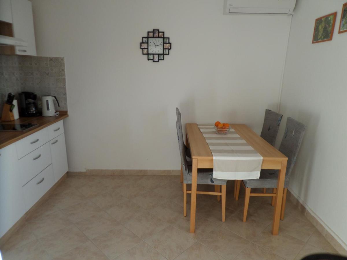 Apartmani Mirko Ljubac Ražanac 외부 사진